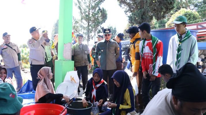 Bupati Bandung Pastikan Kebutuhan Pengungsi Gempa Bumi Terpenuhi