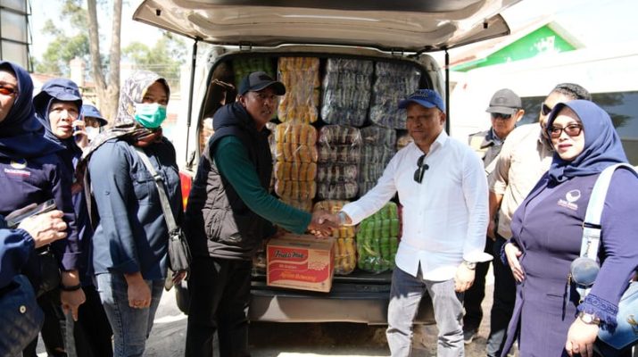 Ilham Habibie Kunjungi Korban Gempa di Kabupaten Bandung