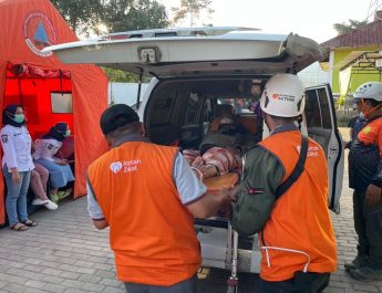 Rumah Zakat Bantu Warga Terdampak Gempa Bumi di Kabupaten Bandung