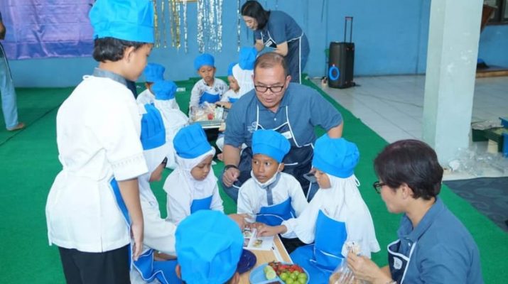 Ajari Peace of Mind, Anak Panti Asuhan Diajak Melukis dan Bikin Project Science