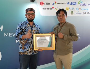 Majukan Ekosistem Pers, Bupati Bandung Terima Lontar Award dari Serikat Perusahaan Pers