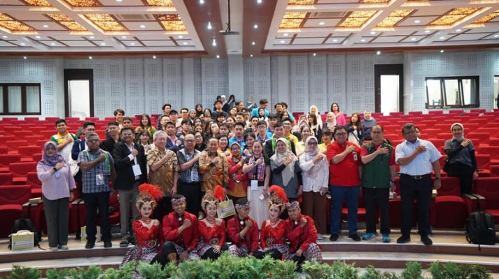 Tel-U Bersama Tiga Universitas Jadi Tuan Rumah UNIIC Demo Day 2024