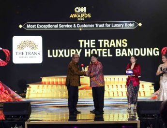 The Trans Luxury Hotel Raih Penghargaan Most Exceptional Service and Customer Trust for Luxury Hotel