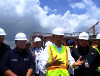 Presiden Jokowi Resmikan Smelter Tembaga dan Logam Mulia di NTB