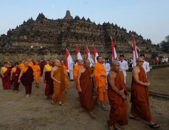 Jokowi Teken Aturan Pelestarian Kompleks Borobudur