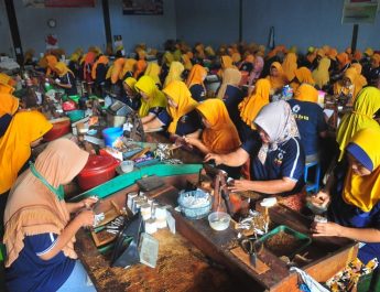 YLKI Keberatan Pemerintah Batalkan Tarif Cukai Rokok