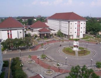 Fapet UGM Kenalkan Teknologi Pakan Ternak di Pusat Kuliner Sate Klathak