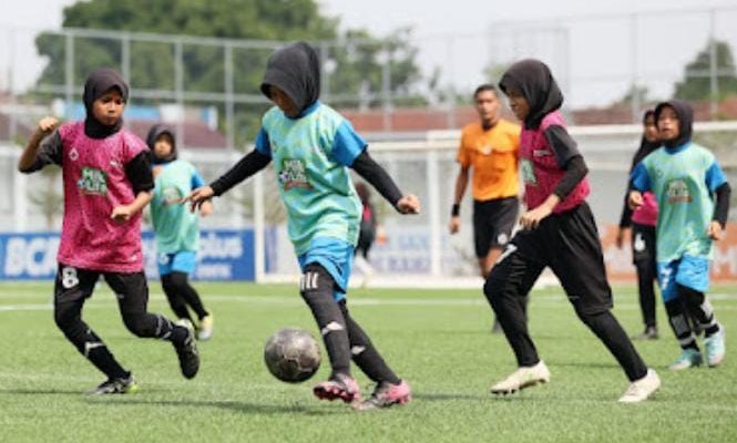 Ribuan pelajar ikuti kompetisi sepakbola putri  MilkLife Soccer Challenge-Kudus Series 3 2024