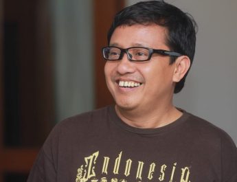 Menahan Laju Kemunduran Demokrasi