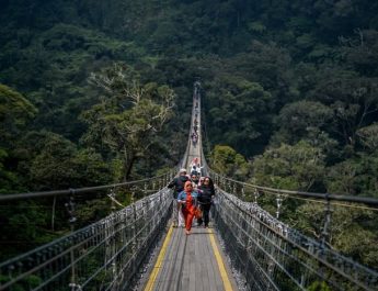 Capek Liburan Harus Macet-macetan? Ini 3 Rekomendasi Wisata di Sukabumi