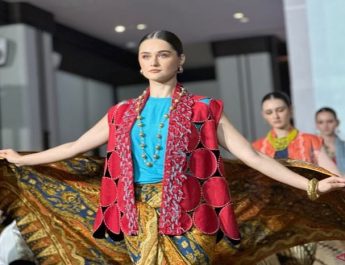 Batik Danar Hadi Rilis Koleksi Sekar Arumdati untuk Idul Fitri