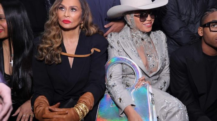 Beyonce Tampil Nyentrik di NYFW 2024