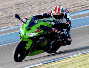 Motor Sport Berkelas, Segini Harga Motor Bekas Kawasaki Ninja ZX25R