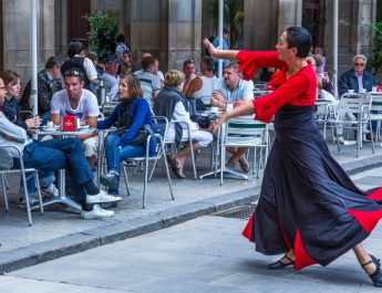 Deretan Destinasi Seni dan Budaya Yang Sayang Dilewatkan Saat di Madrid