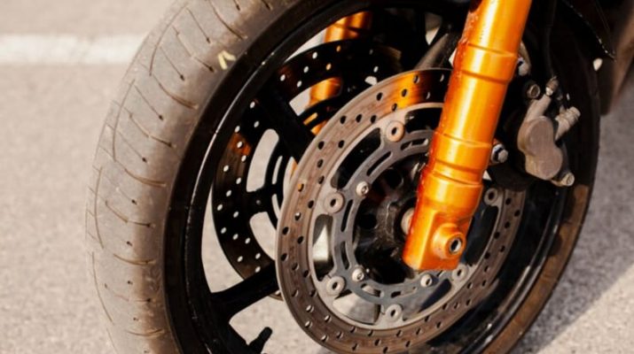 Jangan Disiram! Ini 5 Cara Mengatasi Piringan Cakram Motor yang Panas