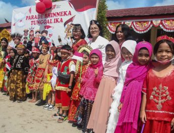 Lestarikan Budaya, Yuk, Kenalkan Berkebaya Sejak Dini pada Anak