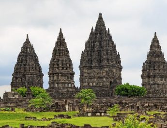 Candi Prambanan: Keseruan, Info Penting dan Tips Wisata