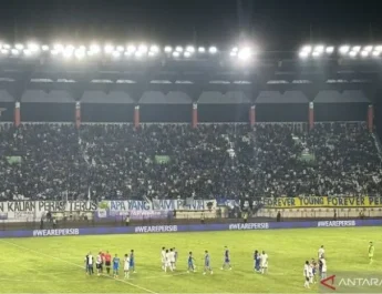 Persib Bandung Main Imbang 1-1 Lawan Arema FC