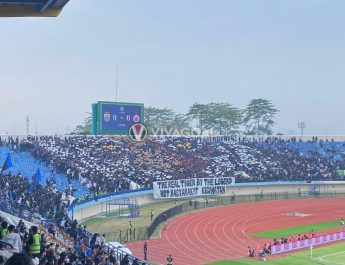 Laga Lawan Persija Berakhir Rusuh, Persib Minta Maaf ke PSSI, PT. LIB, dan Bobotoh