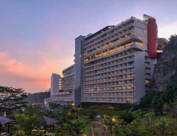 15 Rekomendasi Hotel di Puncak Bogor, Cocok untuk Staycation Bersama Keluarga