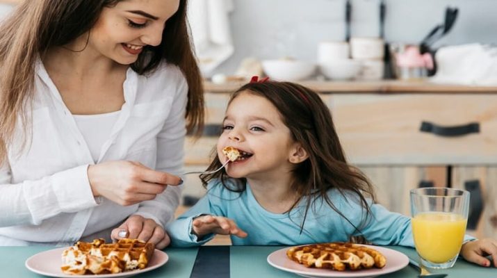 Pola Asuh Bisa Pengaruhi Kebiasaan Makan Anak