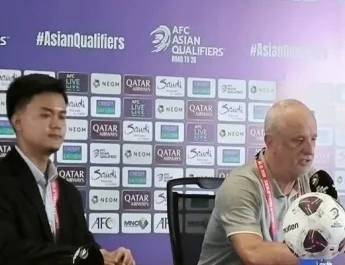 Graham Arnold Nyesal Tak Bisa Kalahkan Indonesia, Puji Kualitas Maarten Paes