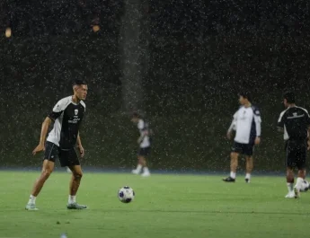 Hujan Deras Ganggu Persiapan Timnas Indonesia jelang Laga Melawan Arab Saudi