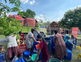 Ratusan Ribu Warga di 24 Daerah di Jawa Tengah Kesulitan Air Bersih