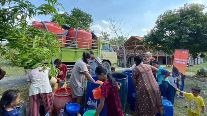 Ratusan Ribu Warga di 24 Daerah di Jawa Tengah Kesulitan Air Bersih