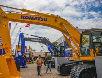 Castrol Lebarkan Sayap ke Pasar Pelumas Mesin Alat Berat