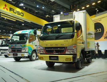 KTB Donasikan Mitsubishi Fuso Canter Euro 4 untuk SMK di Kalsel