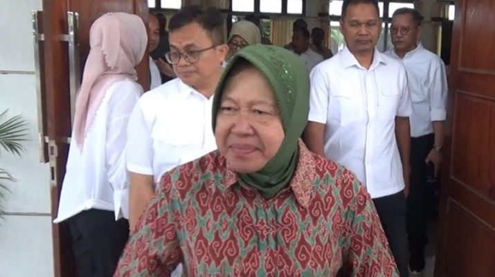 Risma Janjikan Sekolah Gratis bagi Jenjang SMA/SMK di Jawa Timur