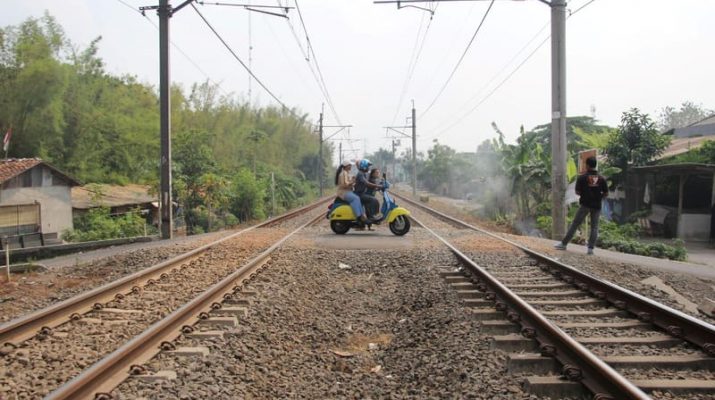 KAI: Jalur Kereta bukan Tempat Bermain