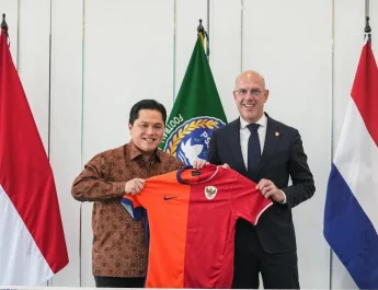 Resmi, Ketum PSSI Erick Thohir Tanda Tangani Kerja Sama dengan KNVB