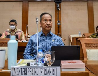 Pemberian Gelar Honoris Causa kepada Menperin Agus Gumiwang Diapresiasi