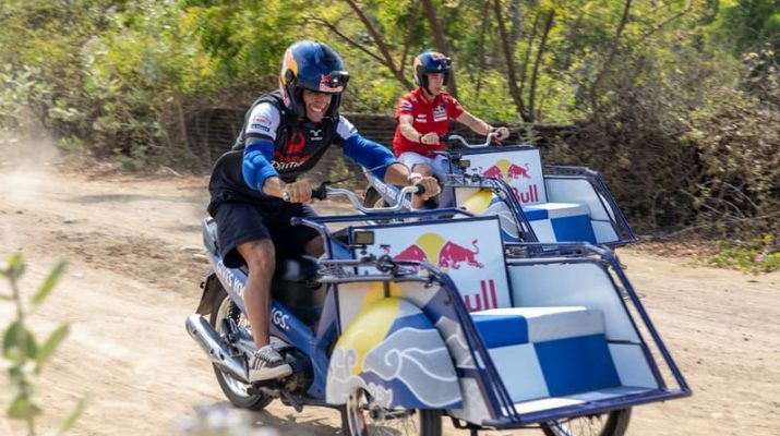 Rebutan Plecing Kangkung, Pembalap Red Bull MotoGP Pedro Acosta dan Jorge Martin Adu Cepat Naik Becak Motor di Mandalika