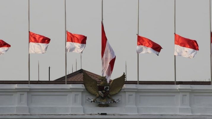 Ini Makna Pengibaran Bendera Setengah Tiang