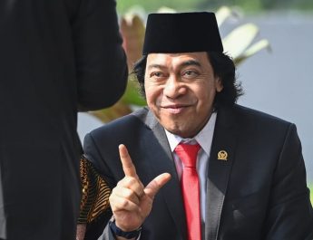 Senator Komeng Komit Perjuangkan Hari Komedi