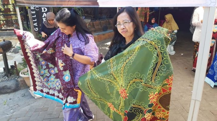 Batik: Simbol Jati Diri dan Warisan Budaya Indonesia yang Harus Dilestarikan