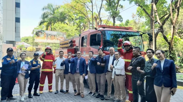 Mercure Bandung Nexa Supratman Gelar Latihan Simulasi Evakuasi Korban Kebakaran