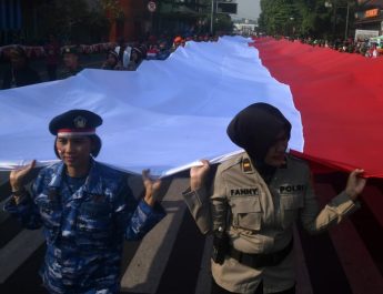 Lirik Maju Tak Gentar, Lengkap dengan Sejarahnya