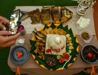 Resep Nasi Liwet Lengkap, Cocok Disantap Bersama Keluarga