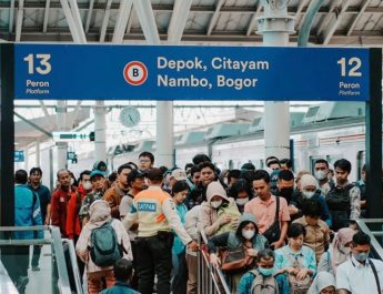 Penumpang di Stasiun Manggarai Membludak, Ini Antisipasi KAI Commuter