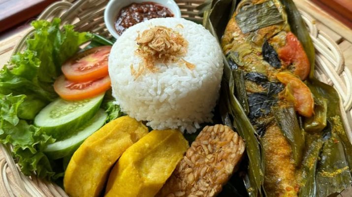 Promo Menu Tradisional di favehotel Hyper Square Bandung: Pepes Ikan Simba dan Minuman Bery-Bery