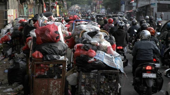 KLHK Kaji Sanksi bagi Produsen agar Mau Kurangi Sampah