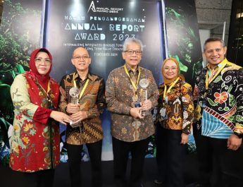 Terapkan GCG & Prinsip Bisnis Keberlanjutan, bank bjb dan bank bjb Syariah Raih ARA 2023