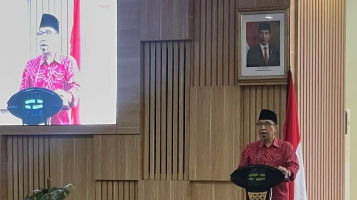 Mendiang Bustanil Arifin Dapat Gelar Bapak Peternak Sapi Perah Rakyat dan Koperasi Susu