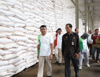 Pastikan Distribusi Tepat Sasaran, Direksi Pupuk Kujang Blusukan ke Berbagai Daerah