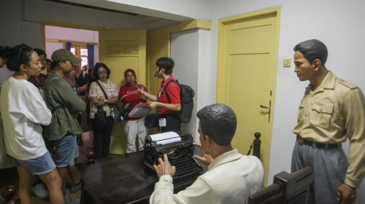 Peran Penting Guide Museum: Menyajikan Sejarah dan Budaya dengan Lebih Hidup