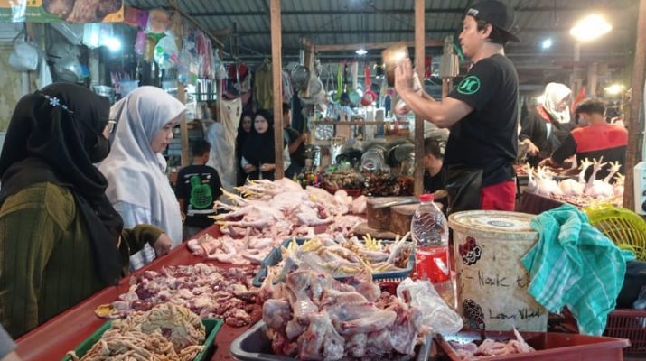 Harga Daging Ayam di Purwakarta Meroket